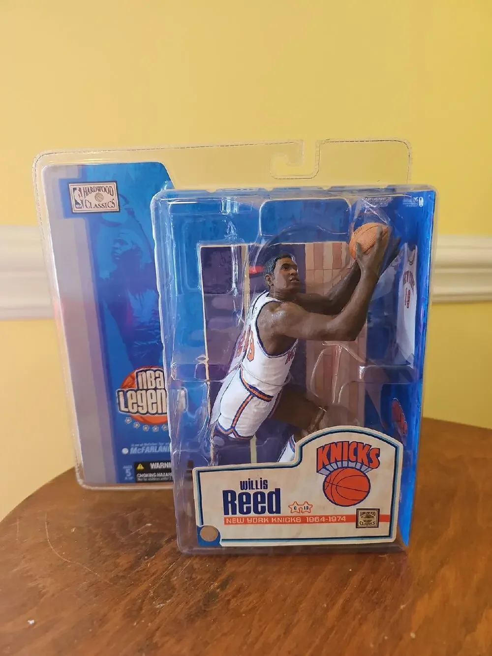 WILLIS REED McFARLANE SPORTS PICKS HARDWOOD CLASSICS NEW YORK KNICKS MISP 2005